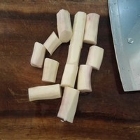 筒骨淮山汤的做法步骤2