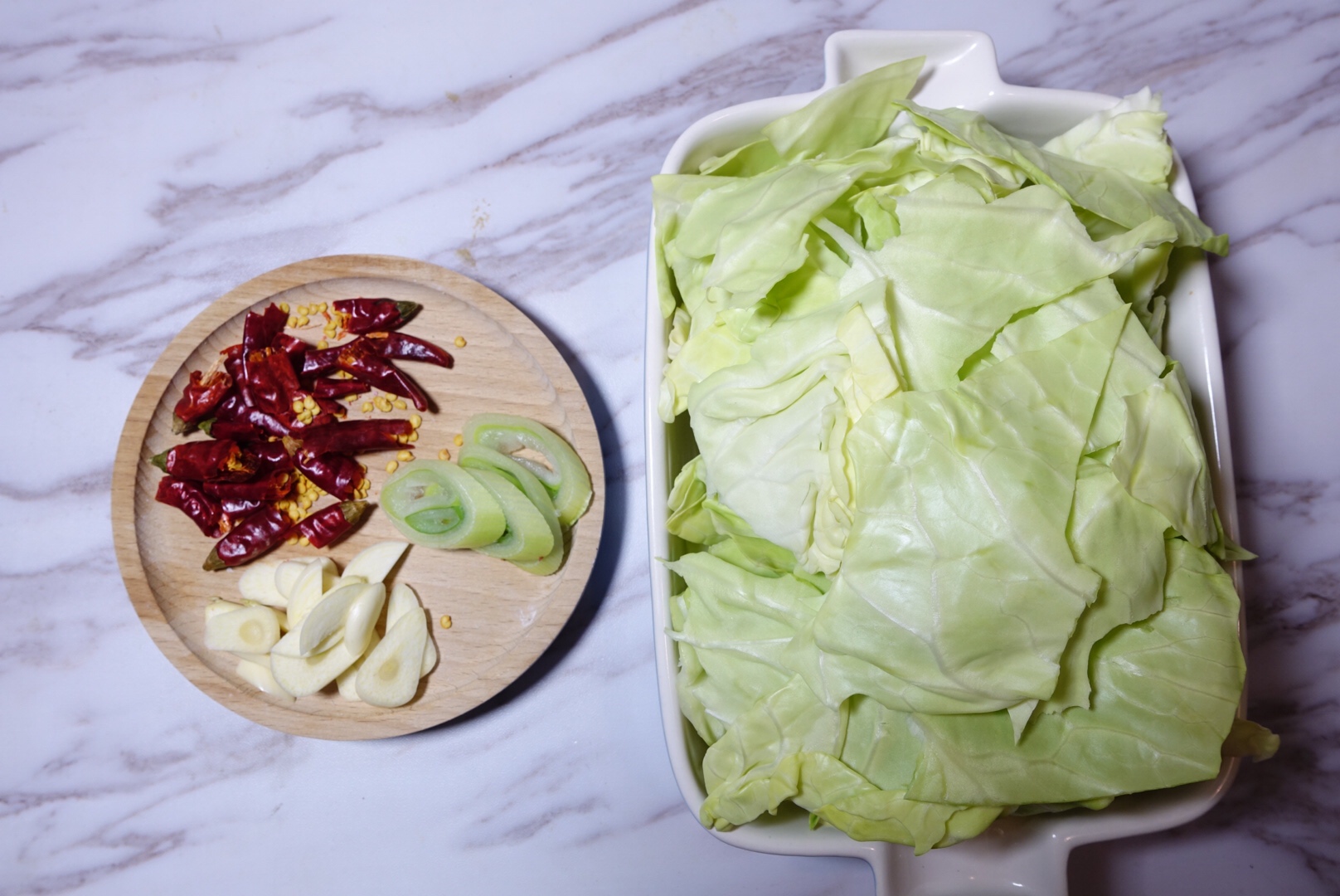 炝拌手撕包菜怎么做_炝拌手撕包菜的做法_银元宝_豆果美食