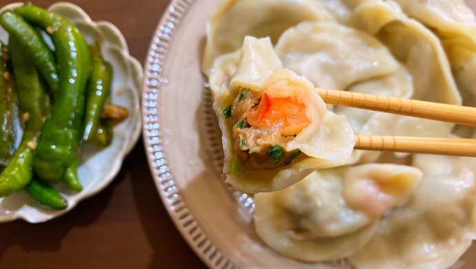 猪肉韭菜虾仁水饺