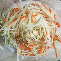 做正宗八分钟早餐?土豆丝鸡蛋饼的图片步骤2