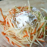 做正宗八分钟早餐?土豆丝鸡蛋饼的图片步骤3