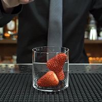 做正宗草莓螺丝起子,明明相爱却不能在一起的图片步骤1